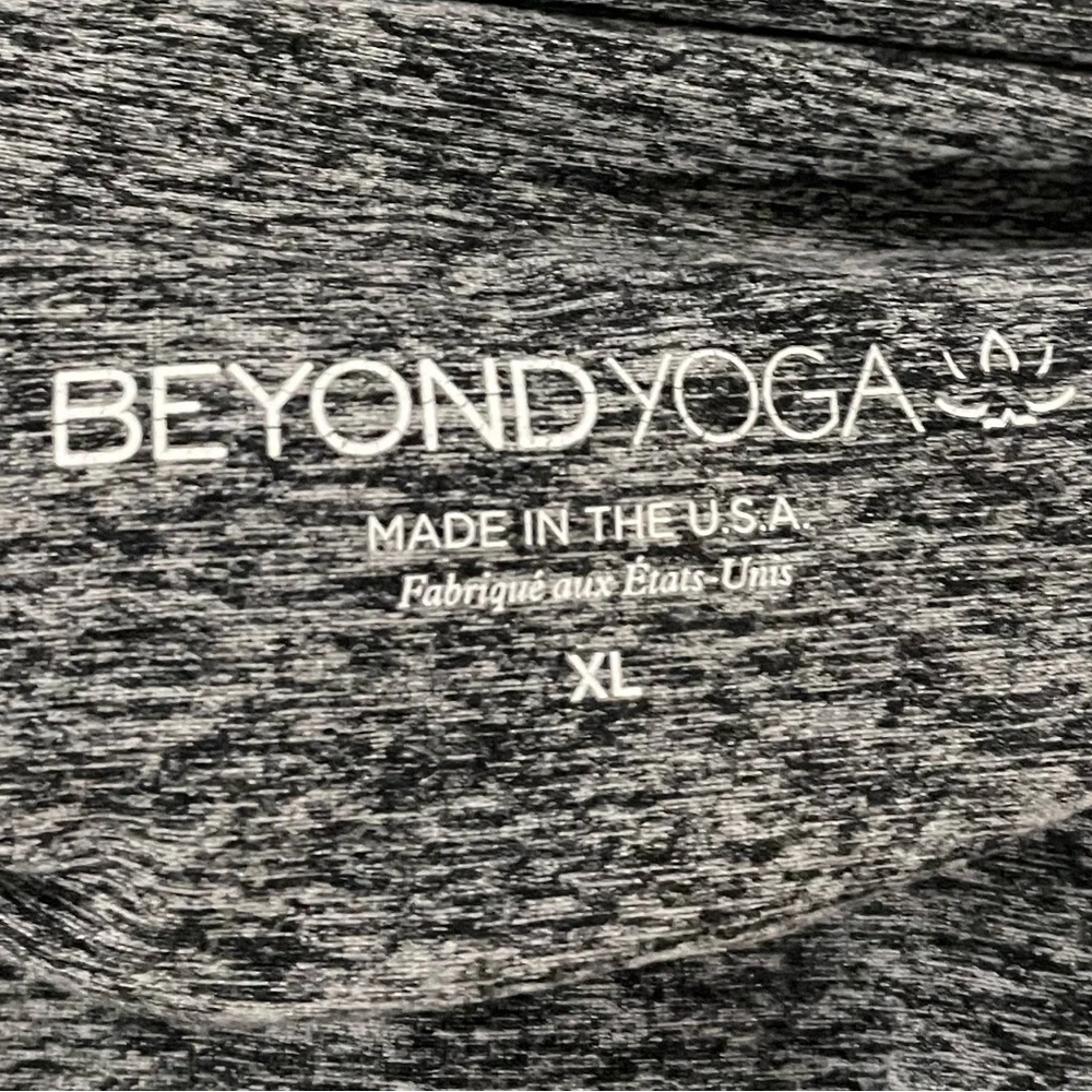 Beyond Yoga Charcoal Crop Leggings - Picture 4 of 4